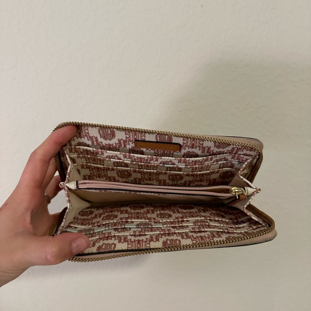 Tory Burch Wallet - Picture 4 of 5